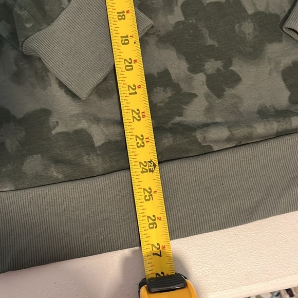 Mondetta Lightweight Active Top Sweatshirt Army Green Print Women’s XL - Picture 10 of 13